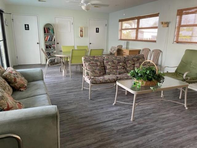 Tuckaway Shores Resort Мелбърн Екстериор снимка