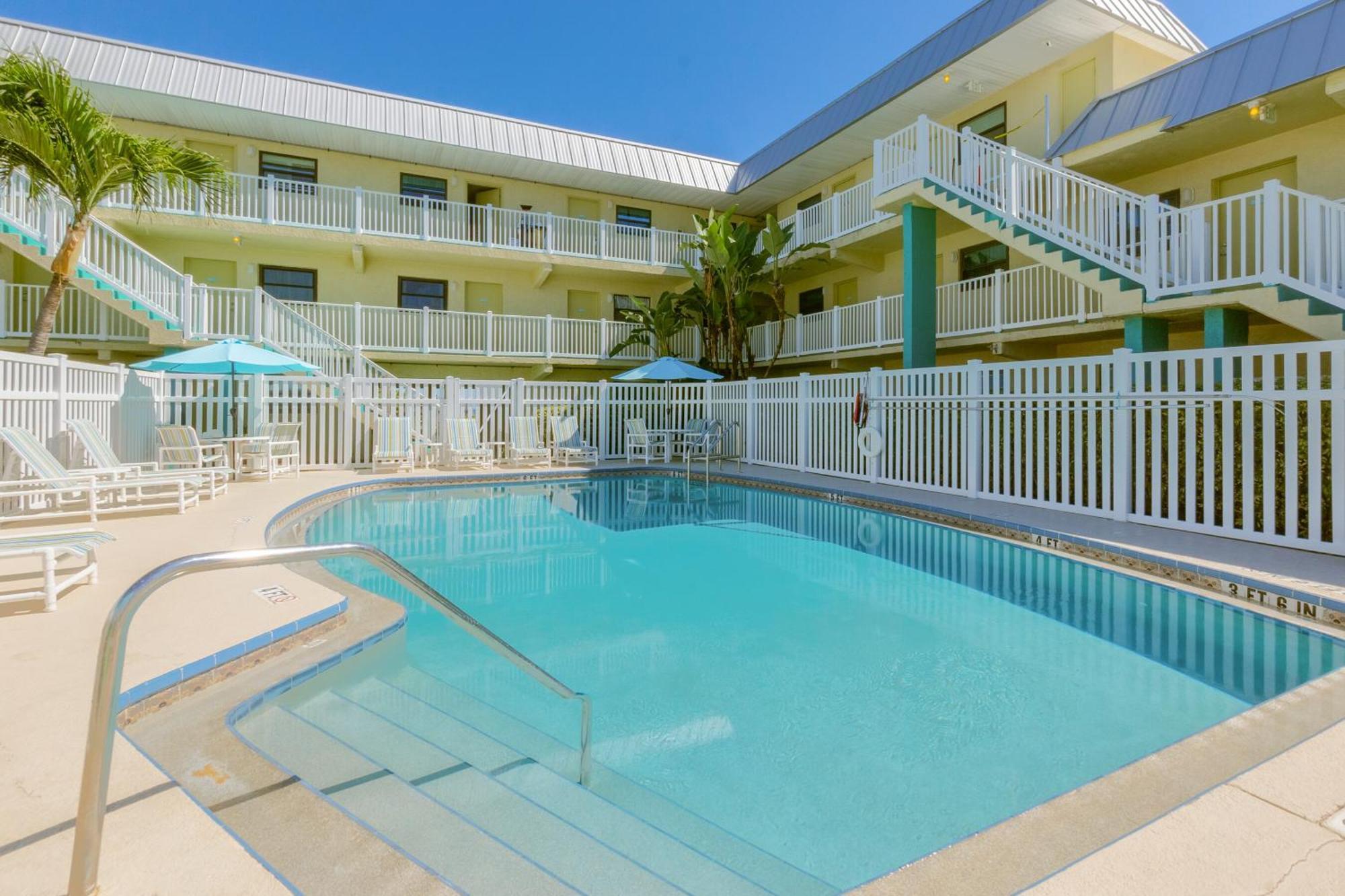 Tuckaway Shores Resort Мелбърн Екстериор снимка