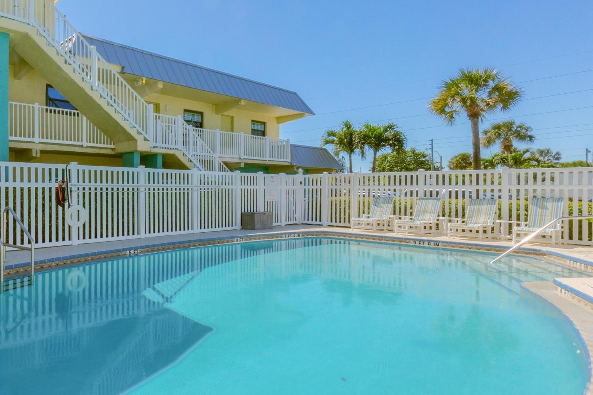 Tuckaway Shores Resort Мелбърн Екстериор снимка